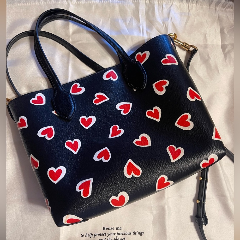 Bleecker Stencil Hearts
Medium Crossbody Tote - Picture 6 of 12